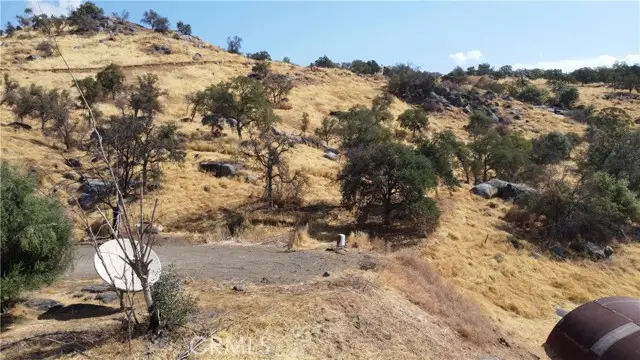 38938 Pepperweed Rd, Squaw Valley, CA 93675 - Image #2