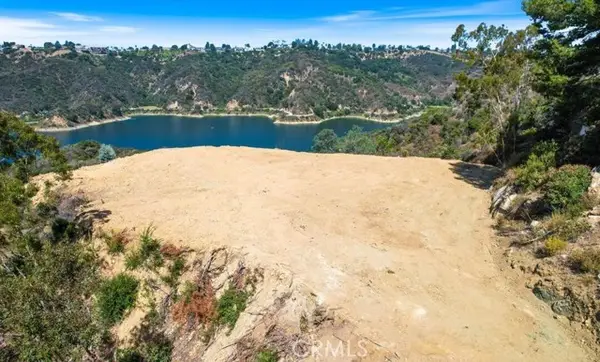 10580 Selkirk Lane, Los Angeles, CA 90077