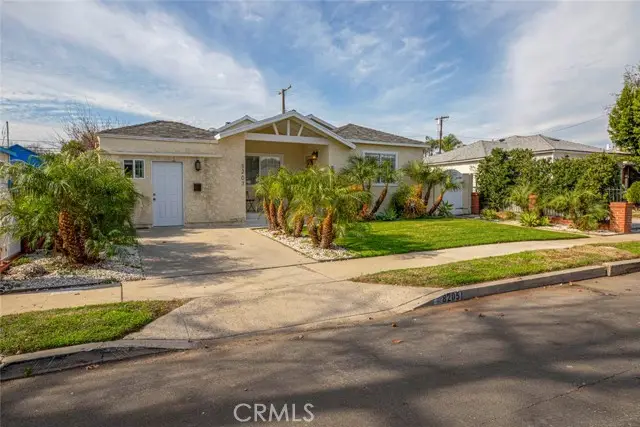 8205 Wisner Avenue, Los Angeles, CA 91402 - Image #2