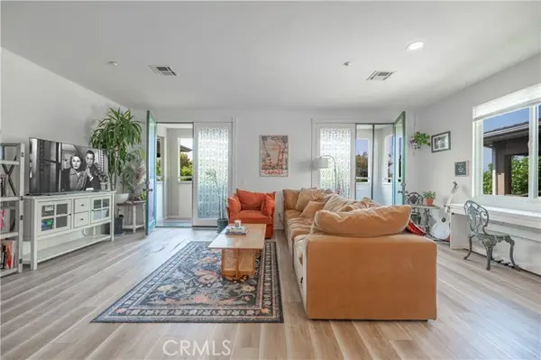 1448 N Fair Oaks Avenue #207, Pasadena, CA 91103