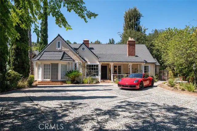 1535 Royal Boulevard, Glendale, CA 91207 - Image #2