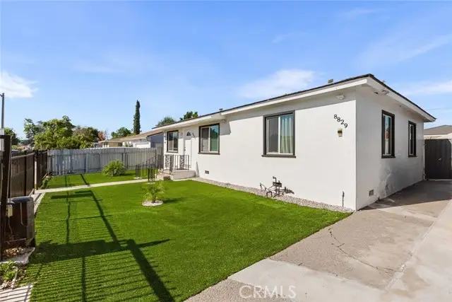 8827 Sylmar Avenue, Panorama City, CA 91402 - Image #2