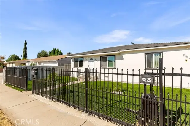 8827 Sylmar Avenue, Panorama City, CA 91402 - Image #3