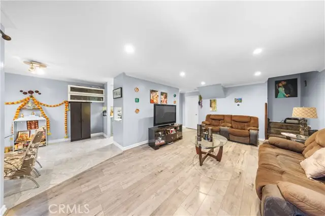 121 Sinclair Avenue #225, Glendale, CA 91206 - Image #1