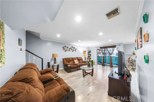 121 Sinclair Avenue #225, Glendale, CA 91206 - Image #3