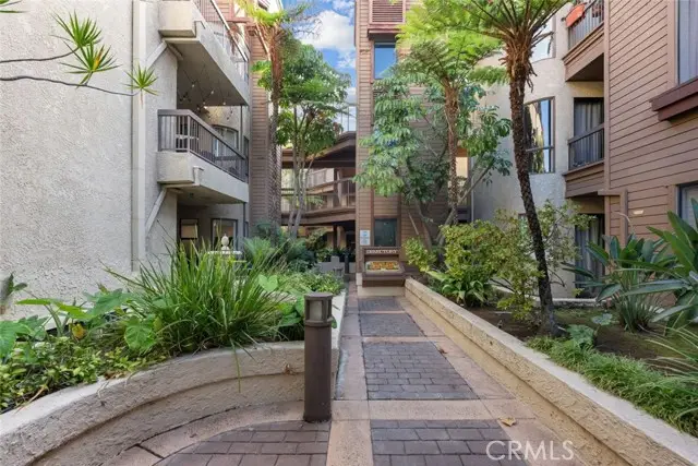 236 N Louise Street #303, Glendale, CA 91206 - Image #3
