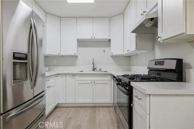 809 E Acacia #H, Glendale, CA 91205 - Image #2