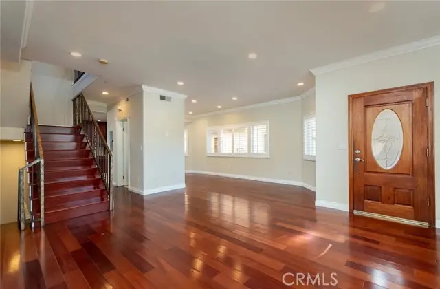 10160 Fernglen Avenue #7, Tujunga, CA 91042 - Image #3