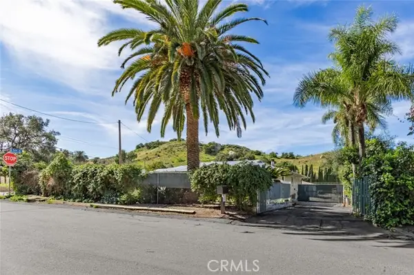 9711 Wheatland Avenue, Burbank, CA 91040