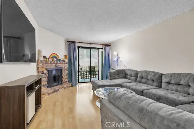 445 Ivy #204, Glendale, CA 91204 - #2