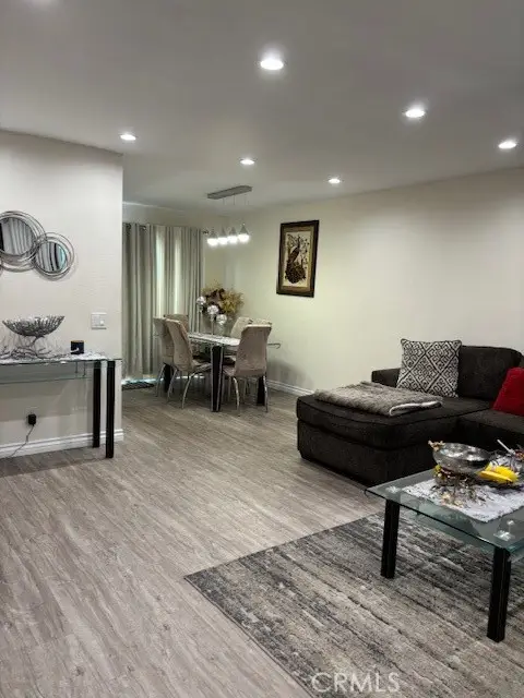 14551 Tupper #29, San Fernando Valley, CA 91402 - #2