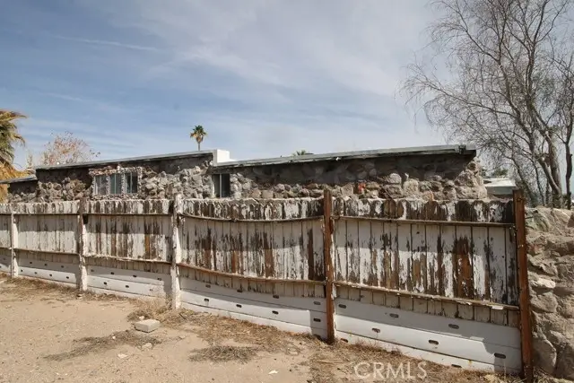 1233 Desert Drive, Needles, CA 92363 - Image #3