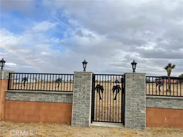 11587 Oasis Road, Pinon Hills, CA 92372 - Image #1