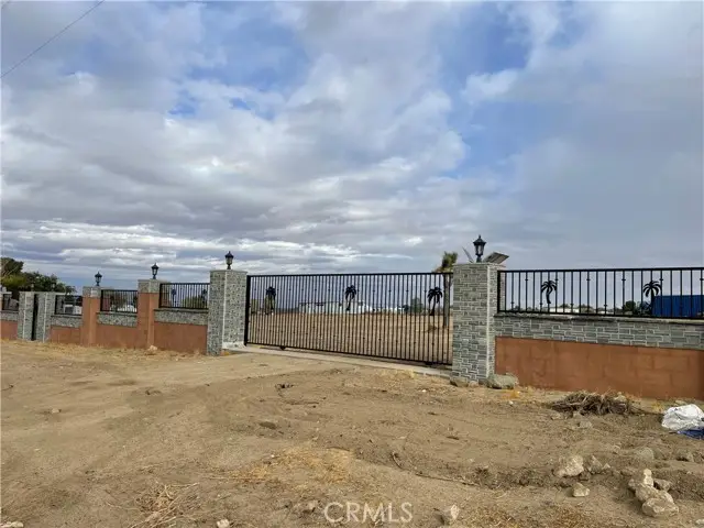 11587 Oasis Road, Pinon Hills, CA 92372 - Image #2