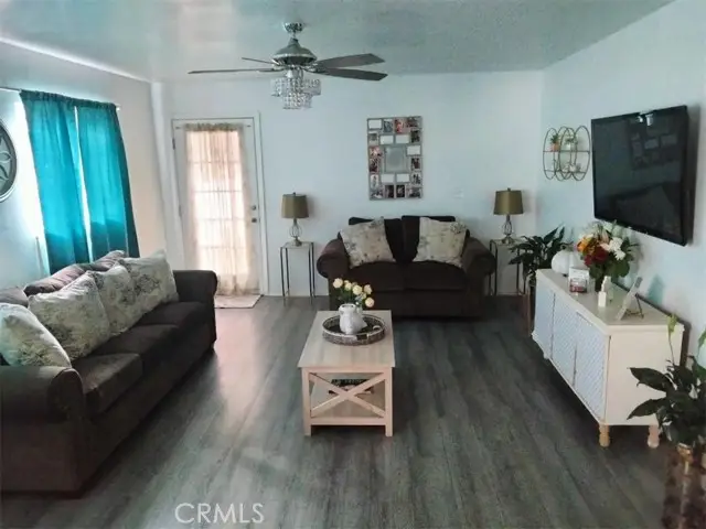 1407 E 50th Street, Los Angeles, CA 90011 - Image #2