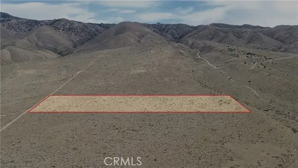 22 Canyon View Road, Apple Valley, CA 92308