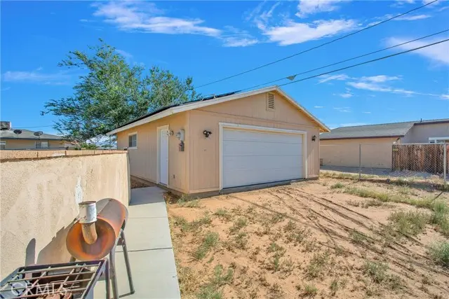 13076 Osage Road, Apple Valley, CA 92308 - #3