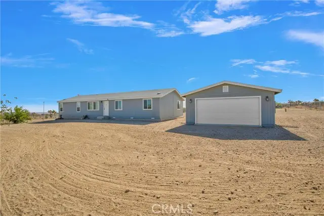 11573 Azure View Road, Pinon Hills, CA 92372 - Image #3