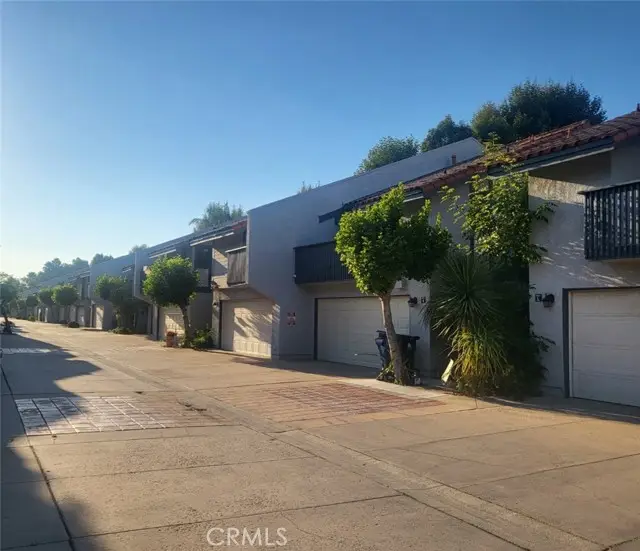 20651 Roscoe Boulevard #L, Winnetka, CA 91306 - Image #2