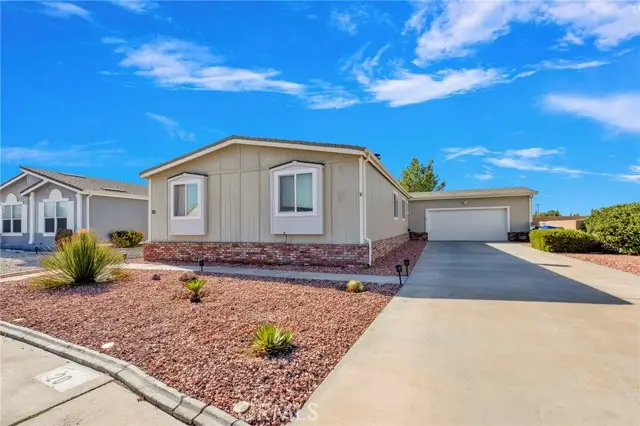 22241 Nisqually Road #20, Apple Valley, CA 92308 - #2