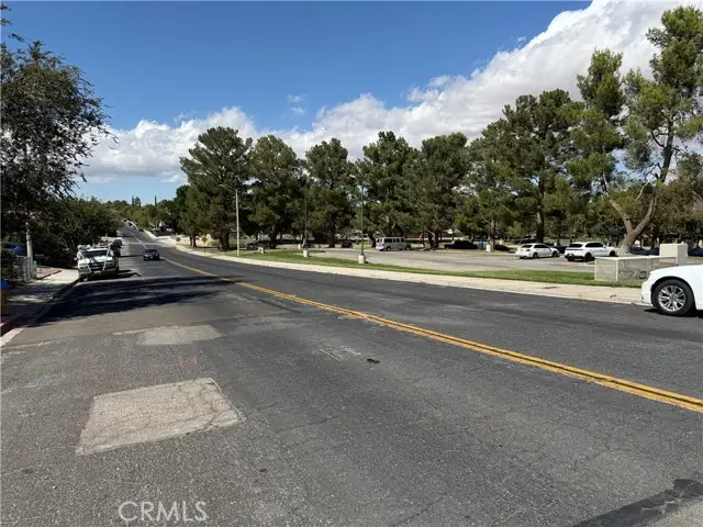 16321 Pebble Beach, Victorville, CA 92395 - Image #2