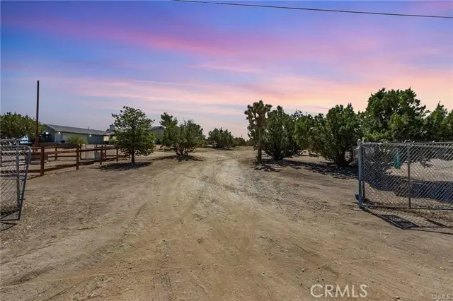 10971 Adobe Road, Oak Hills, CA 92344 - Image #2