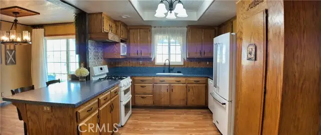 22974 Standing Rock, Apple Valley, CA 92307 - Image #2