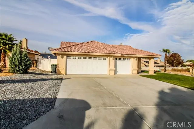 17772 Pebble Beach, Victorville, CA 92395 - Image #3