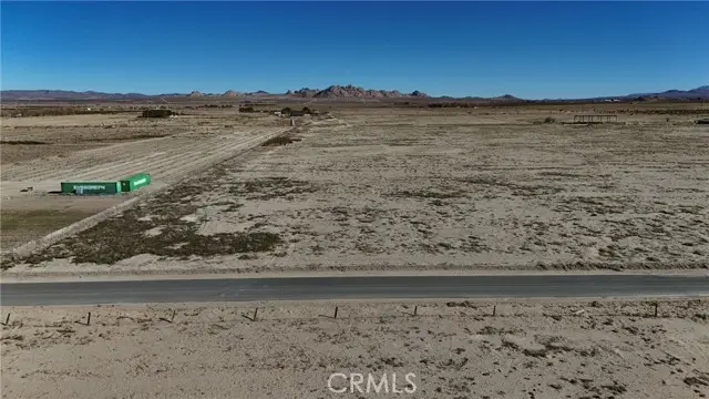 790 Locust Avenue, Lucerne Valley, CA 92356 - #2