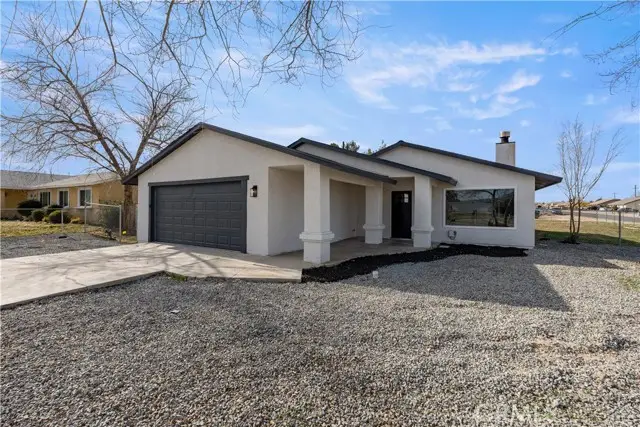 12850 Lakota Rd, Apple Valley, CA 92308 - Image #1