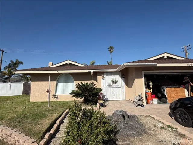 6261 Balmoral, Huntington Beach, CA 92647 - Image #1