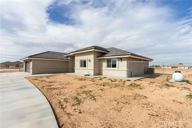 22562 Houston Street, Apple Valley, CA 92308 - Image #2