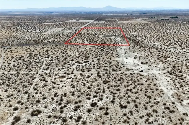 18 Lessing Avenue, Adelanto, CA 92301 - #3