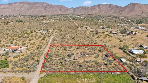 4 Lamprey Road, Apple Valley, CA 92308