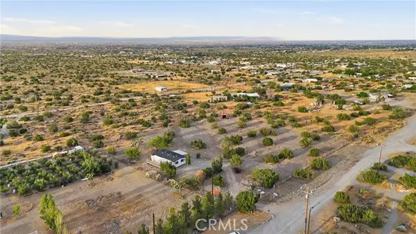 3038 White Fox Trail, Phelan, CA 92371