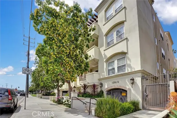 13935 Burbank Boulevard #105, Van Nuys (los Angeles), CA 91401