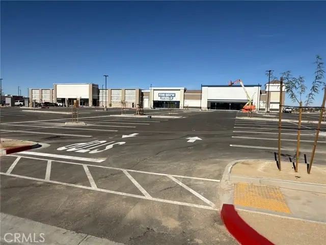 19575 Bear Valley Rd., Apple Valley, CA 92307 - #3