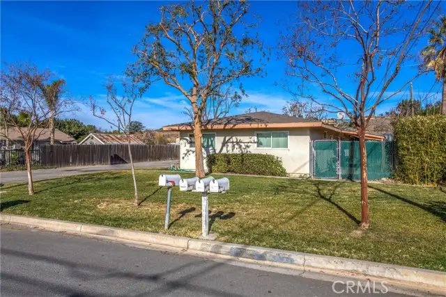 32390 Avenue D, Yucaipa, CA 92399 - Image #3