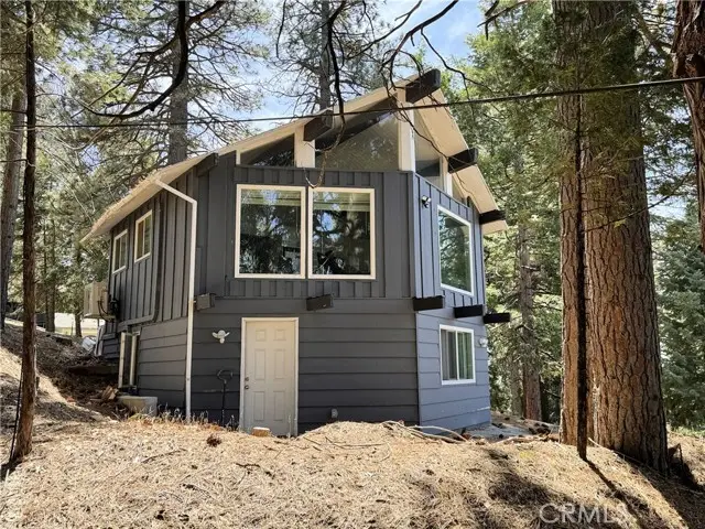 30904 Live Oak Drive, Running Springs, CA 92382 - Image #2