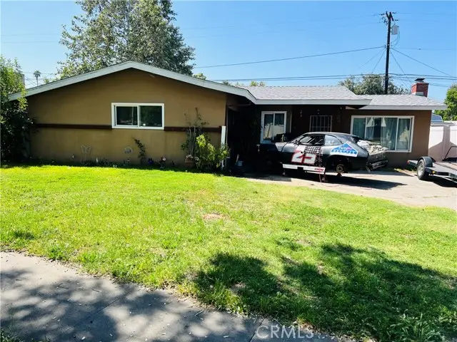122 E Pioneer Avenue, Redlands, CA 92374 - #1