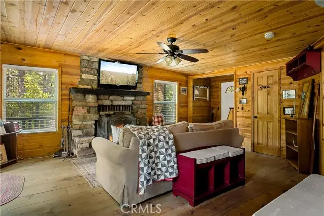 33400 Bluebird Drive, Green Valley Lake, CA 92341 - Image #2