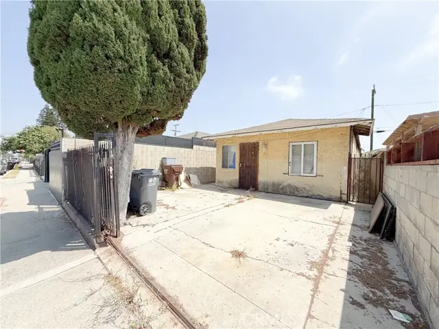 1424 W 152nd Street, Compton, CA 90220 - Image #3