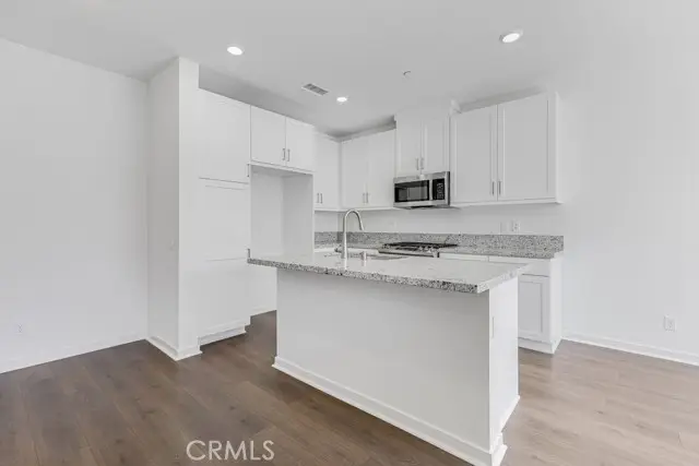 980 N Tangent Privado #303, Ontario, CA 91764 - Image #2