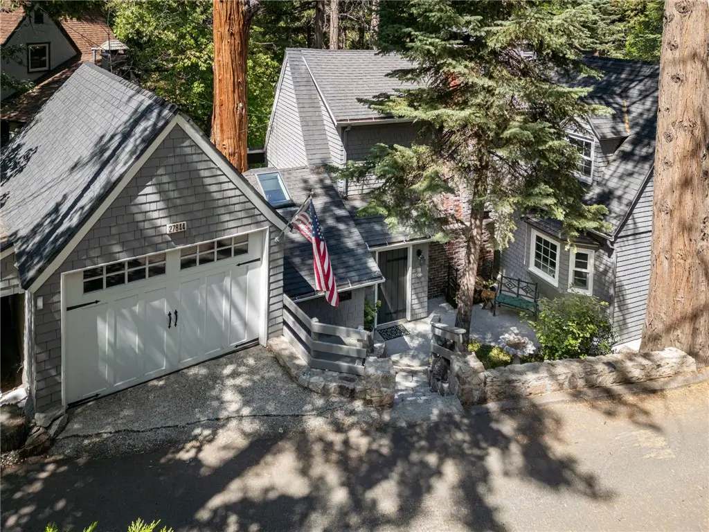 27844 Greenway Drive, Lake Arrowhead, CA 92352 - Image #1
