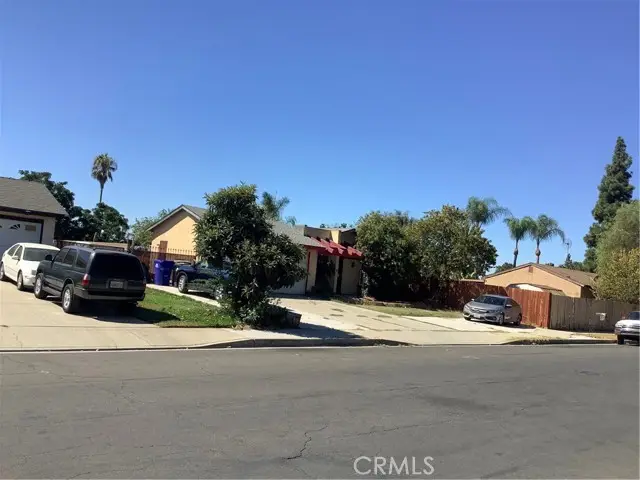 304 E Cedar St, Ontario, CA 91761 - #2