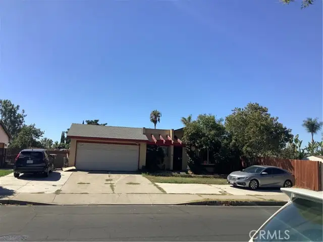 304 E Cedar St, Ontario, CA 91761 - #3