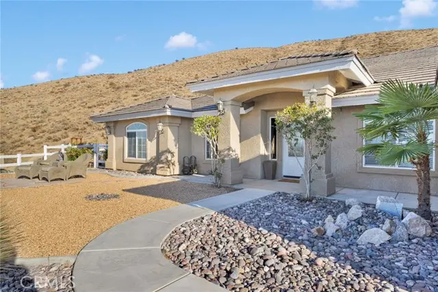 21548 Sagebrush Court, Apple Valley, CA 92308 - Image #2