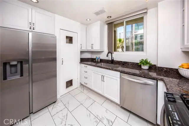 11949 Goshen Avenue #308, Los Angeles, CA 90049 - Image #2