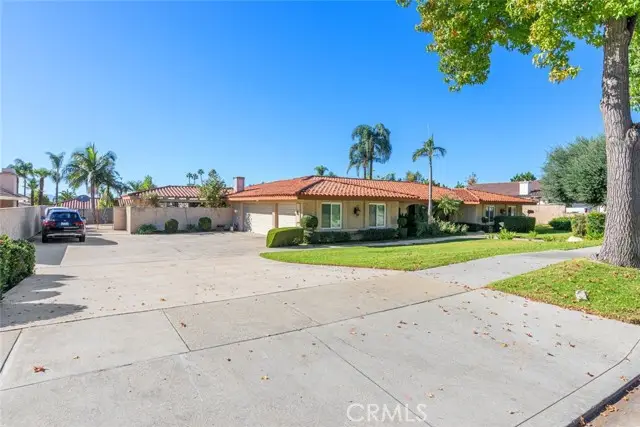 256 W 18th, Upland, CA 91784 - #2