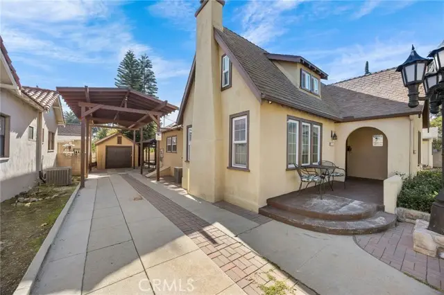 122 E Rosewood Court, Ontario, CA 91764 - Image #3